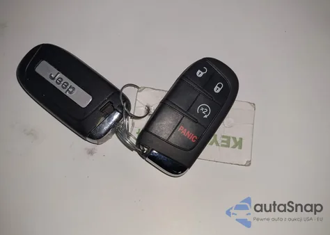 2019 Jeep Renegade Limited 4X4 z USA, uszkodzony, nr VIN ZACNJBD13KPJ94387